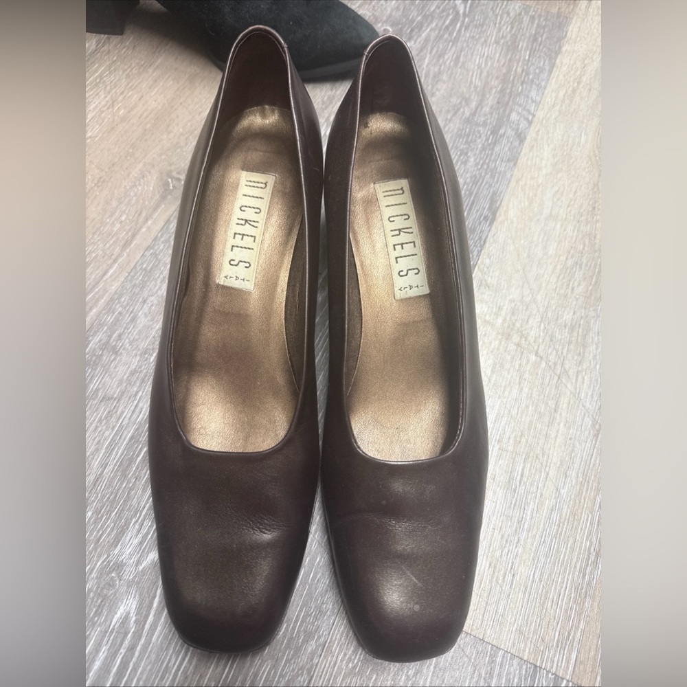 Nickles Closed Toe Solid Brown Block Heel Size 8N Slip on Leather